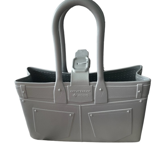 Great Bag Co Tote made exclusively for Macy’s (Robert Verdi Project) - Picture 6 of 7